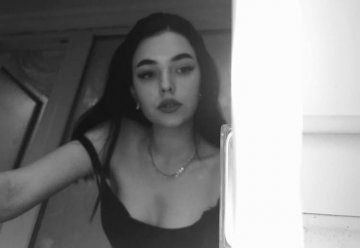 JulieCollar aus Berlin,Deutschland